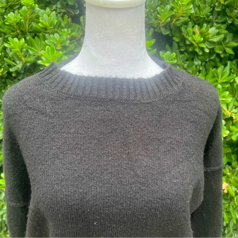 Double Zero Size Medium Black Women's Sweater - Picture 3 of 7